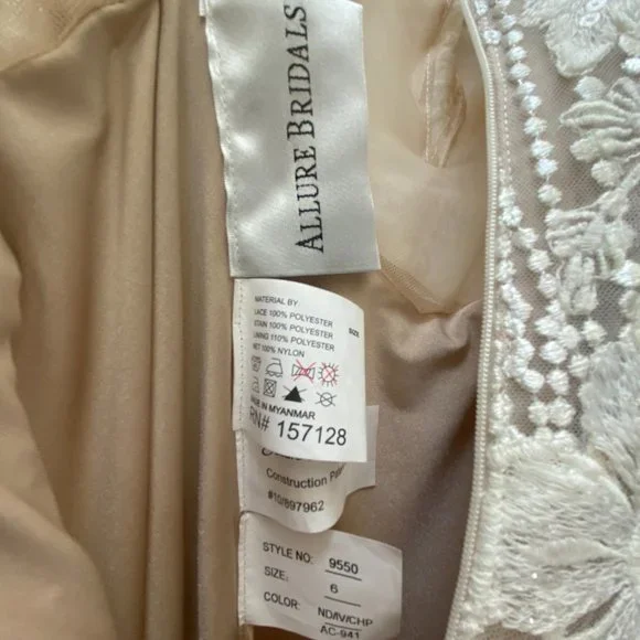 Stunning Allure Bridal Mermaid Lace Gown - Picture 7 of 9